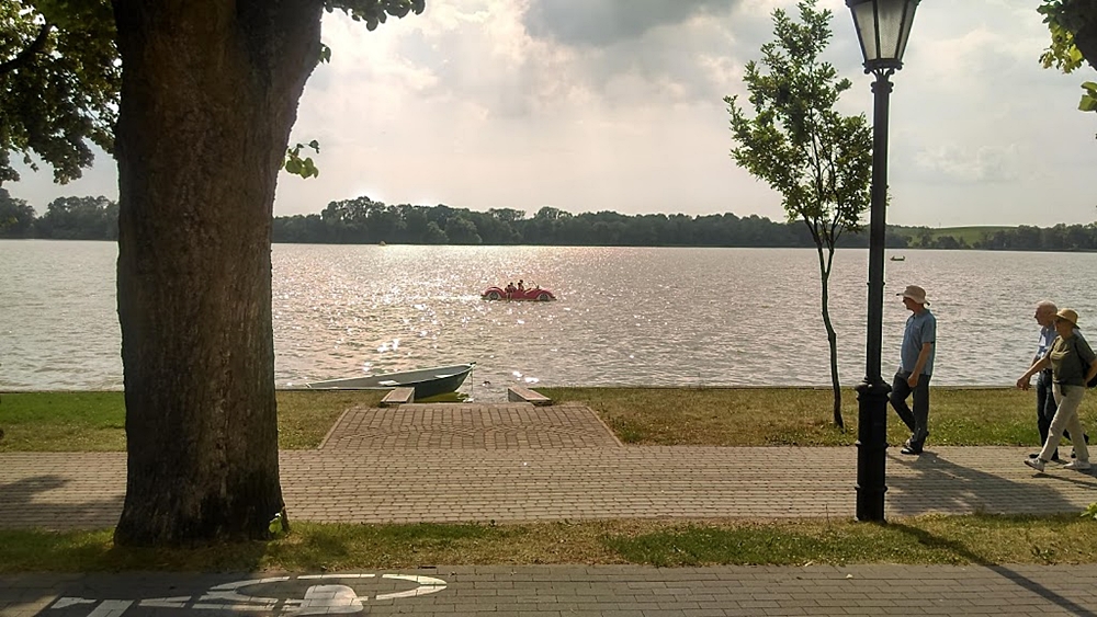 jezioro elckie promenada spacer rower wodny