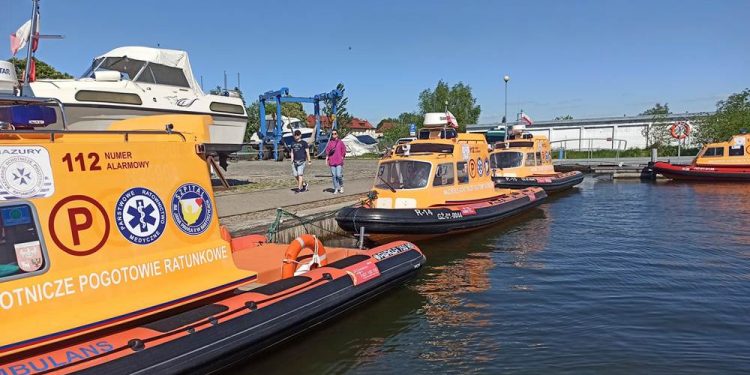 Wodna karetka (zdj. MOPR)