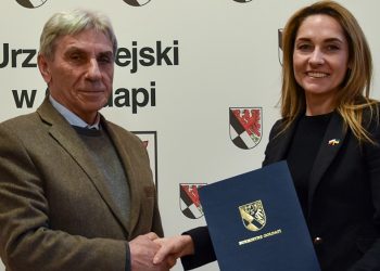 podpisanie umowy zdj. Urząd Miasta w Gołdapi