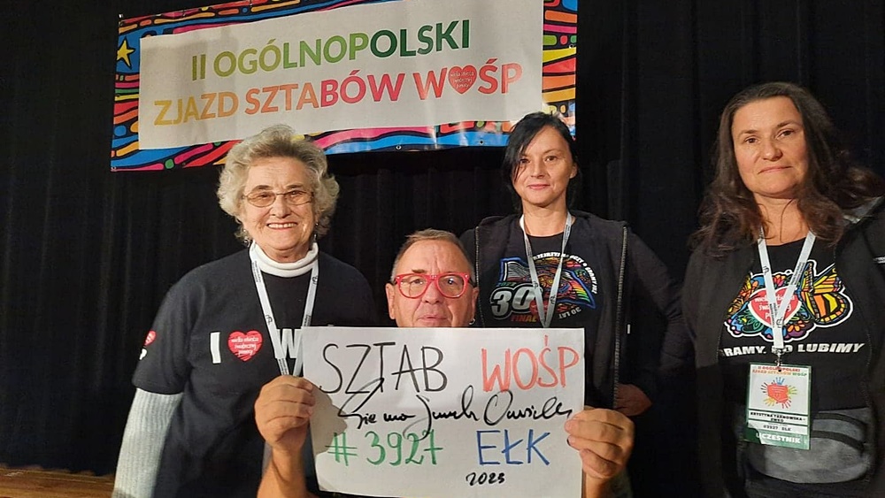 II Zlot Sztabow Wielkiej Orkiestry Swiatecznej Pomocy Jurek Owsiak i wolontariuszki z Elku