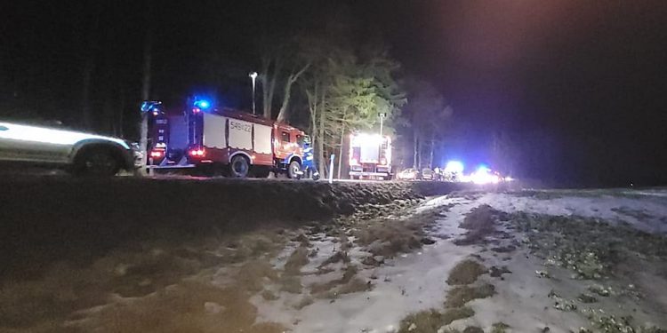 wypadek w Gaudynkach, zdj. OSP Orzysz - Ochotnicza Straż Pożarna w Orzyszu