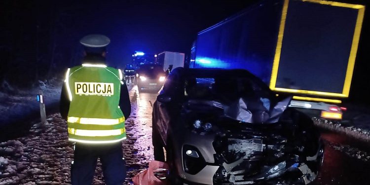 wypadek w okolicach miejscowości Bełda,  zdj. KPP w Grajewie