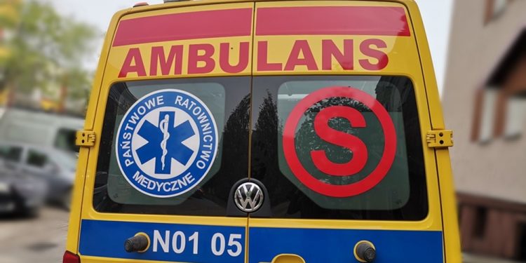 ambulans karetka zdj. ilustracyjne