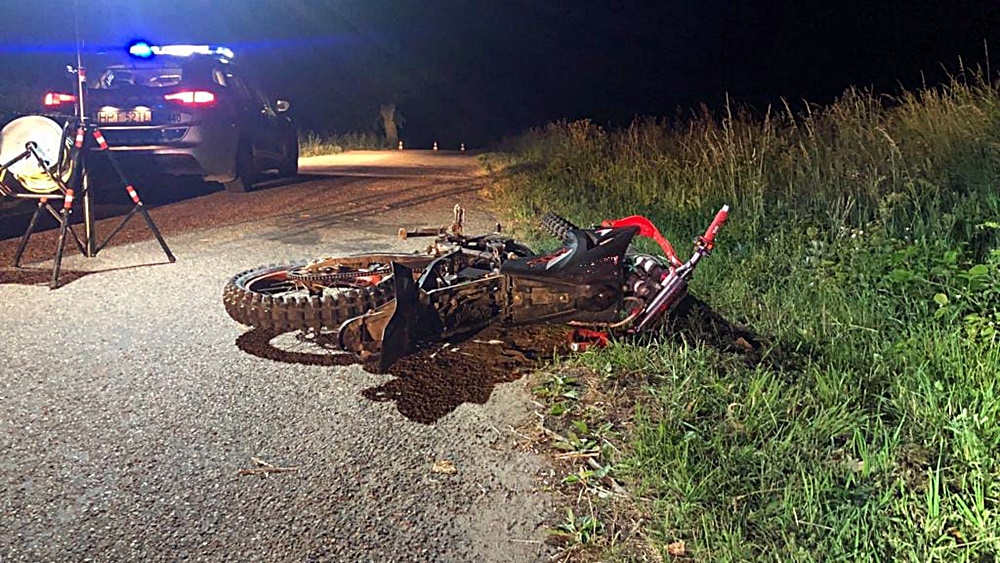 wypadek motocyklisty zdj KPP w Elku