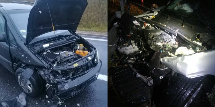 Uszkodzone pojazdy po wypadku na obwodnicy Olecka, zdj. KPP w Olecku