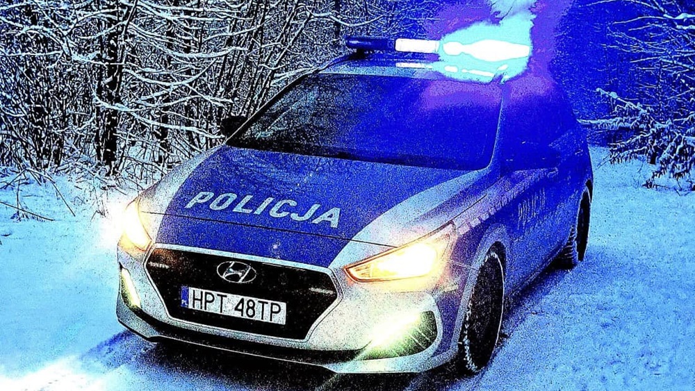 policja zima zdj. KPP w Olecku