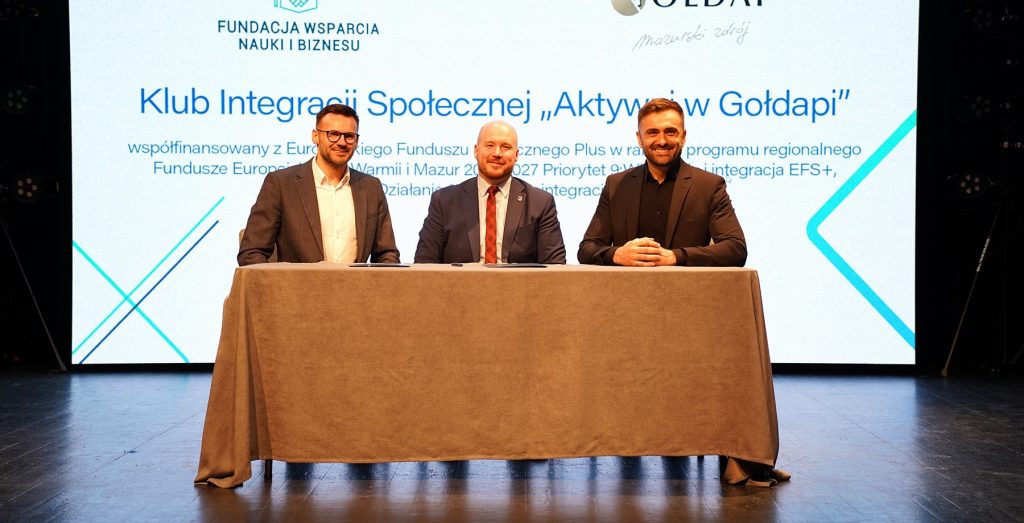 W Gołdapi powstał Klub Integracji Społecznej 1 Podpisanie porozumienia 1 crop