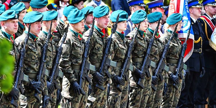 Ruszają majowe imprezy w Suwałkach. Będą utrudnienia 1 05 05 Obchody 3 Maja w regionie Suwalki Olecko Sejny Augustow 35