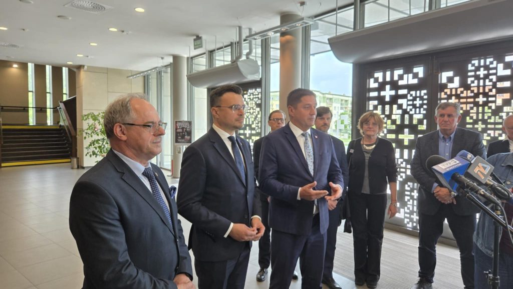 3ff77f92 8ecf 4a83 9e4b e2383280af2d