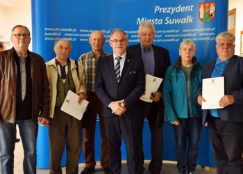 100 tys. zł dla Rodzinnych Ogrodów Działkowych 4 100 tys. zl dla Rodzinnych Ogrodow Dzialkowych