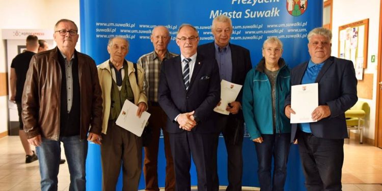 100 tys. zl dla Rodzinnych Ogrodow Dzialkowych