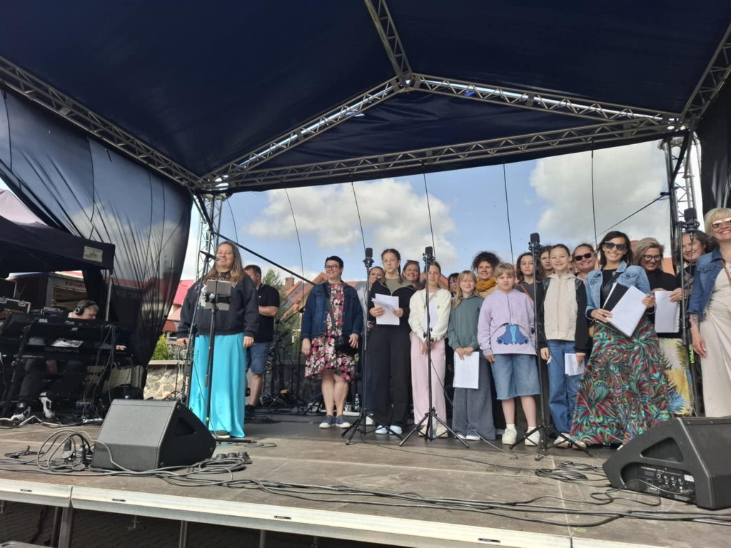 Messenger creation E37FCCDF 07D2 40BD AC3F 5F32A57D0BDF