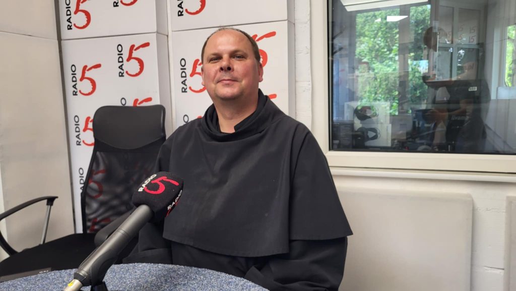 b068ef16 25cd 468c a356 cdd4aebe76b3