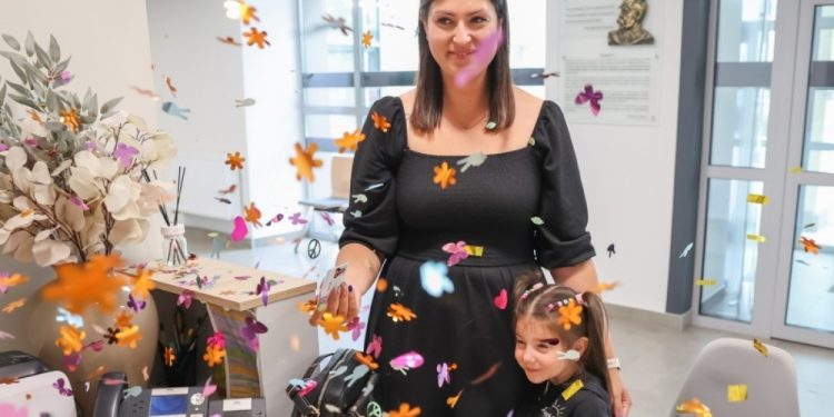 Pani Jowita odebrała 10-tysięczną kartę TAK 1 urzad.augustow.pl