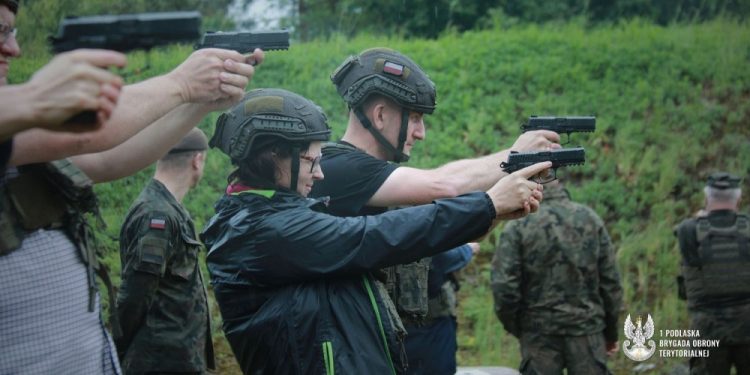 Szkolenie wojskowe pracowników IPN 1 1PBOT