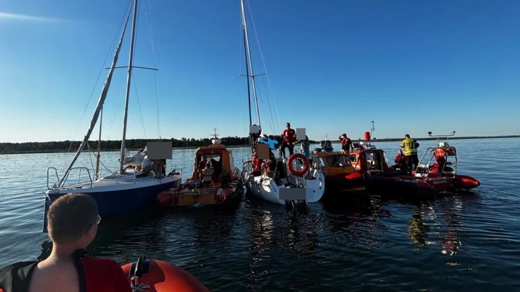 Groźna kolizja na jeziorze Śniardwy 3 514678759 18020028578709711 2853623493958500488 n crop