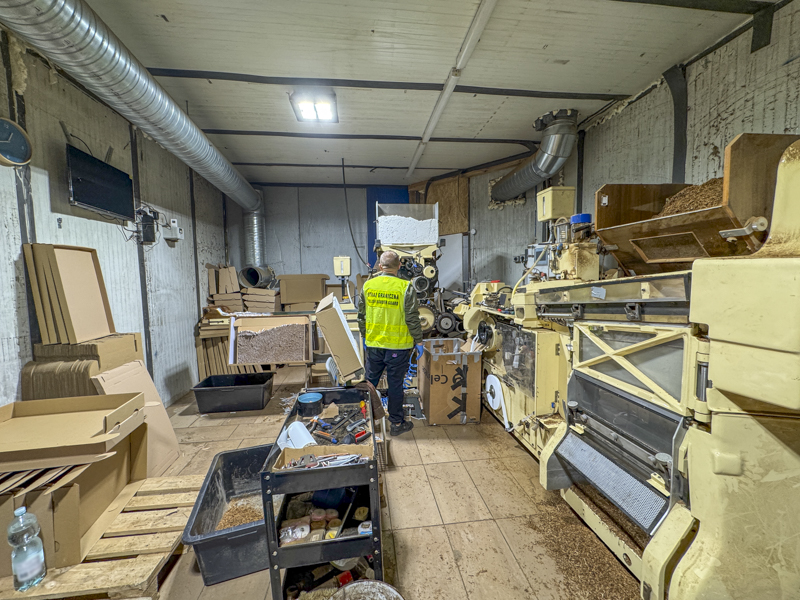 fabryka papierosow 4