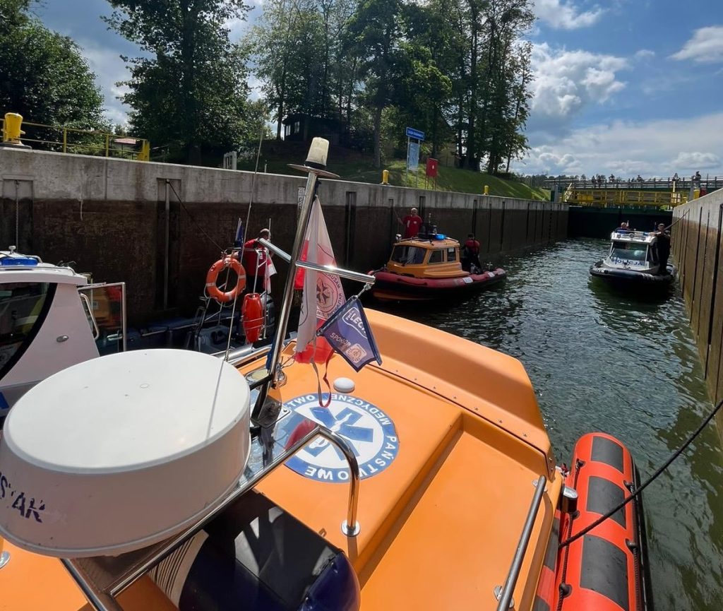 Śmierć w jeziorze. Nie żyje 57-letni turysta 1 mopr ok