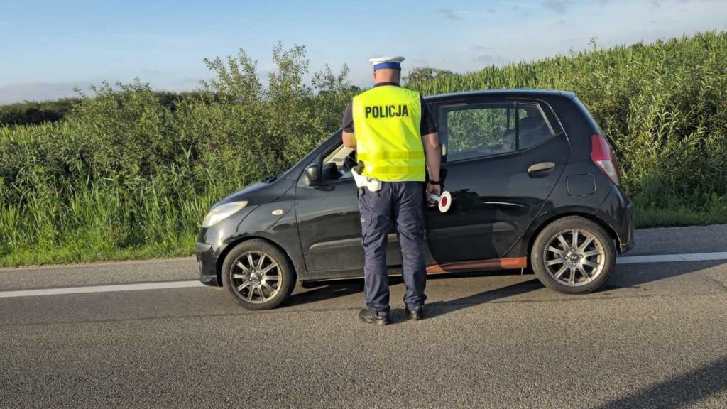 Pijana kobieta oraz rowerzysta 1 120 275287