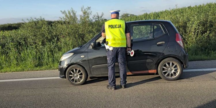 Pijana kobieta oraz rowerzysta 1 KPP Augustów