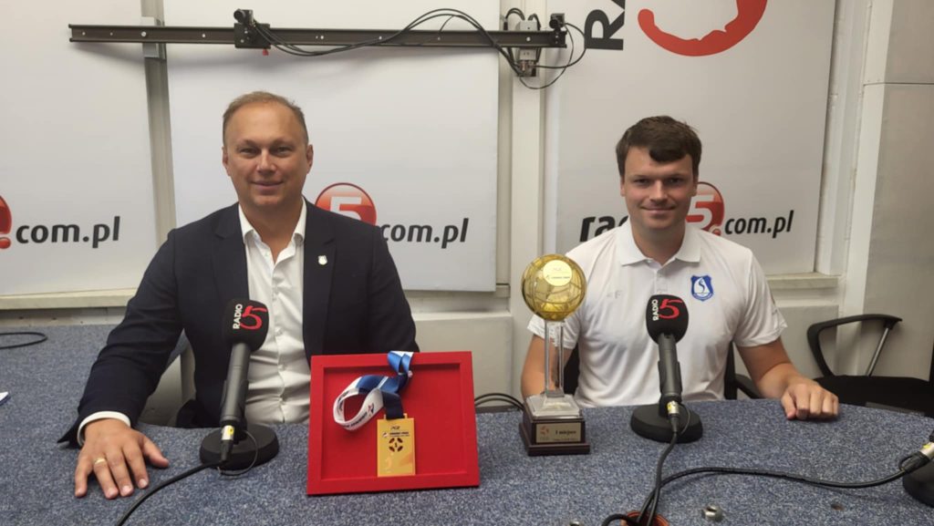 49d617c5 218b 4914 9bdb d54917f4898d