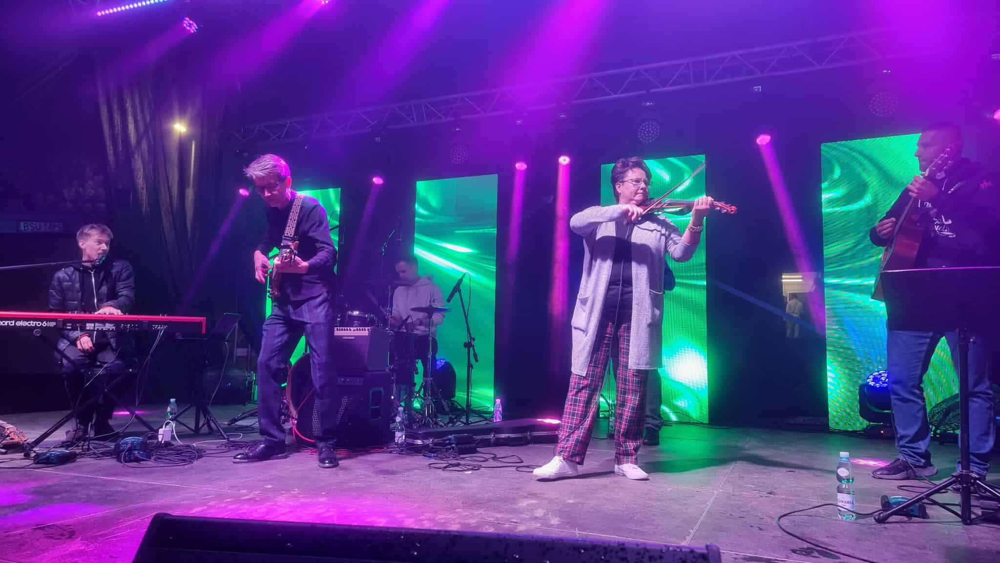 Pożegnanie lata w Becejłach 35 536862043 1417704299313717 9093857549540528372 n