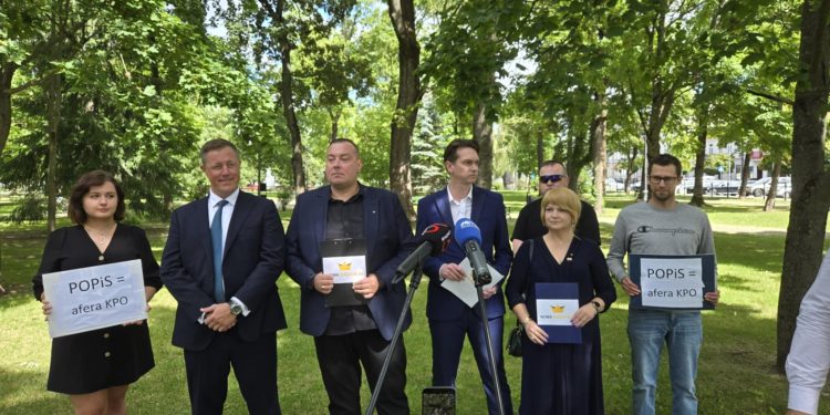 9e6ec496 2875 4edd b23c c8eab81096dd