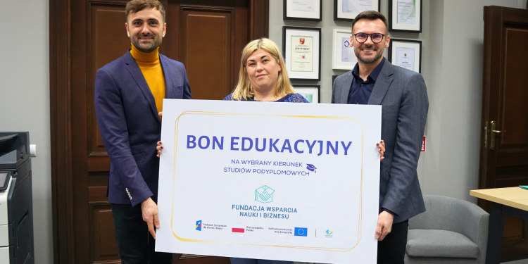 Fundacja otwiera drogę do bezpłatnych studiów 1 zdj. FWNiB