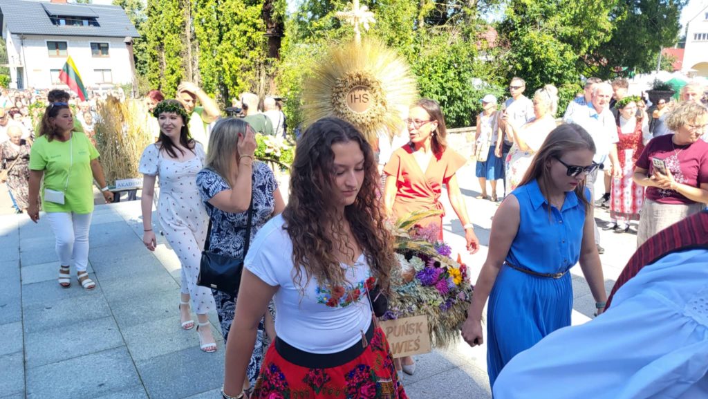 Messenger creation 3CFCAA19 5DA1 43A7 BA8D CCE8409BE73C