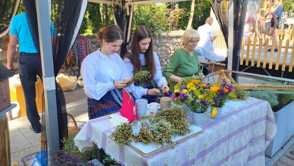 Messenger creation 593D242D A0AC 4C6B A565 461F84D65873