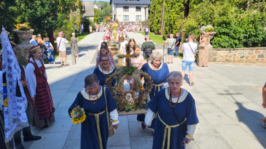 Messenger creation AE563721 A91E 4F9A BA90 FC61C26FF35F