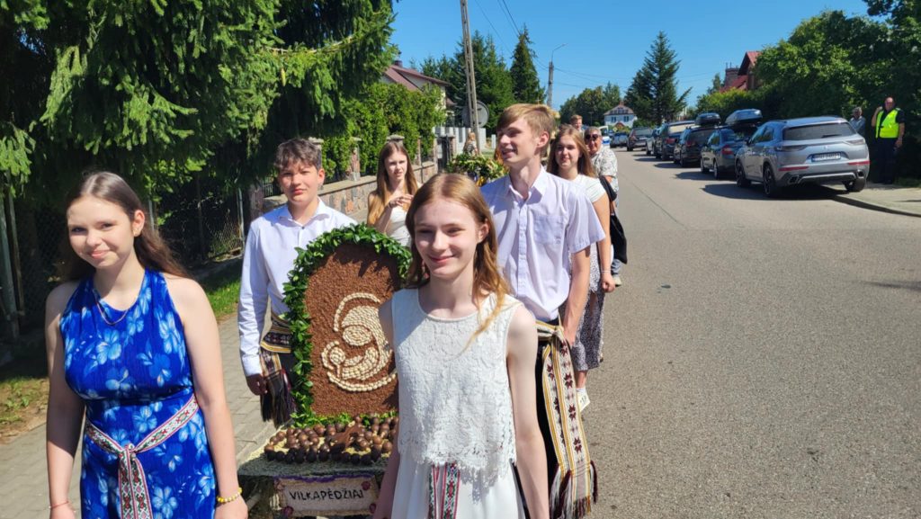 Messenger creation AF4A5E7C 7CC1 49EE 8FDF 8D6F46E490C7