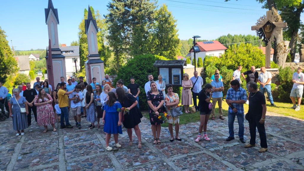 Messenger creation BE0C2AF1 69D5 4F62 AA80 B34CB4F64812 1