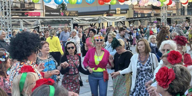 Messenger creation CB95C111 1E6F 4EB0 AA28 45F0E55A8321