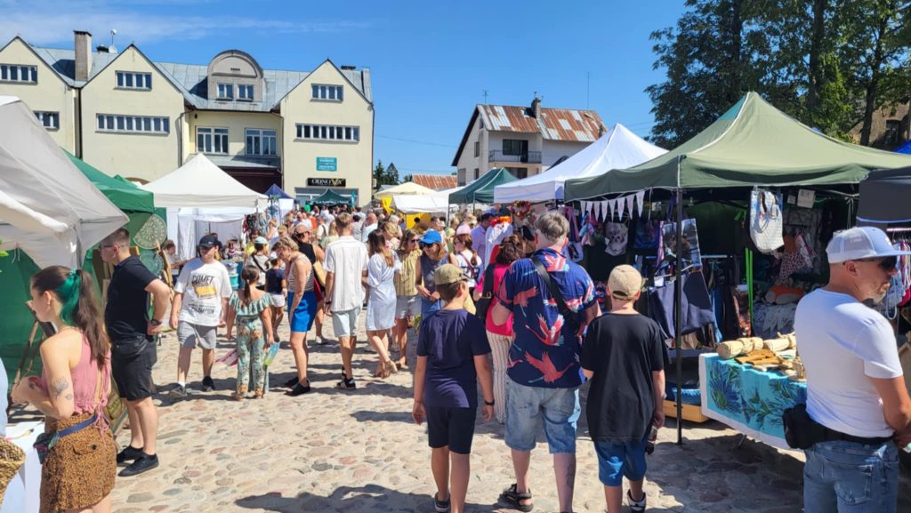 Messenger creation D9F510E3 9207 4A21 B923 99EA573ED7E9