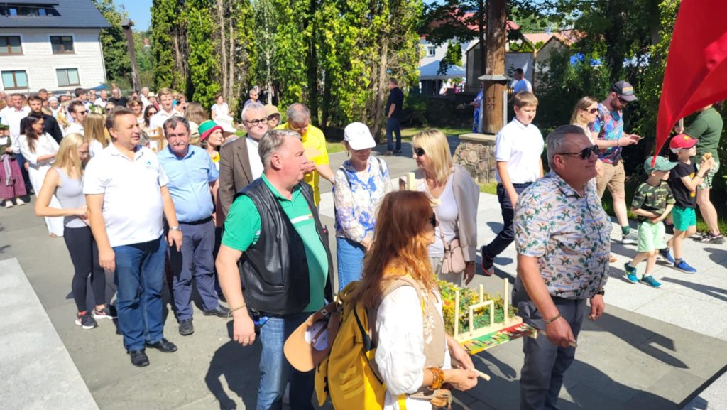 Messenger creation EA04F24B 0E32 4191 89B8 73663FECA51F