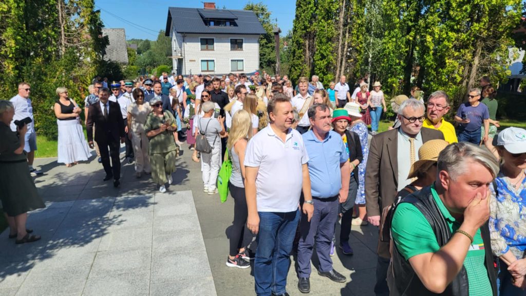 Messenger creation EBBFB6DA 7F43 4848 B499 59D160D007DD