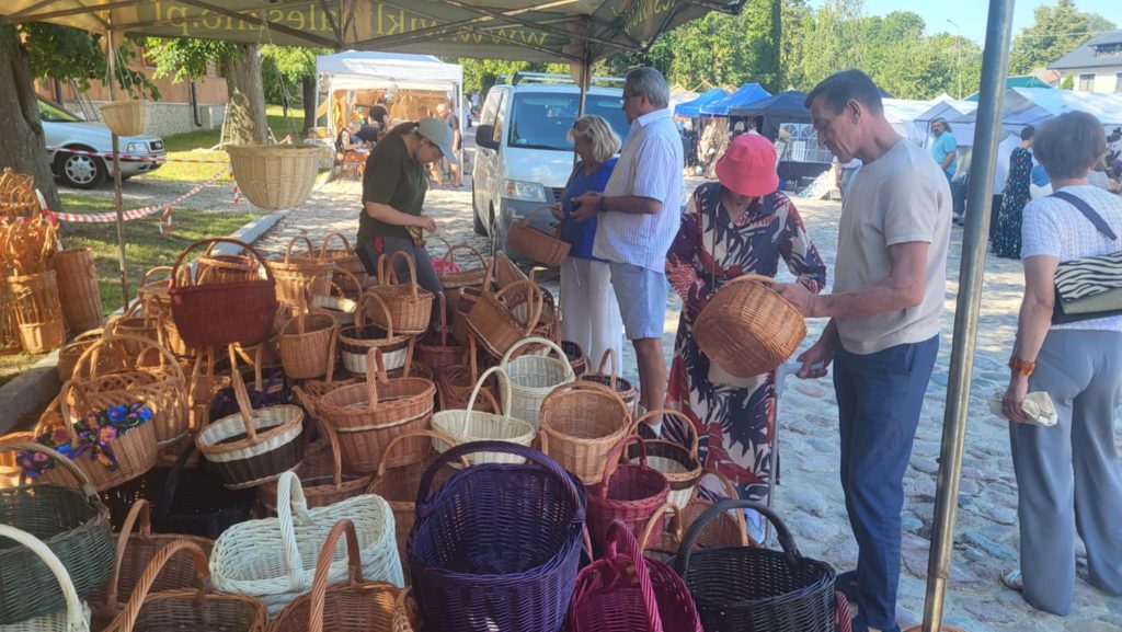 Messenger creation FEA0450B 52CC 4BCF 9996 6DF269AD9C5A