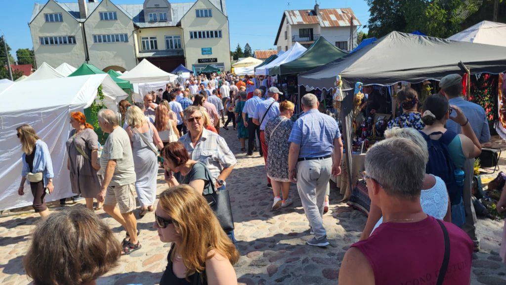 Messenger creation FF466386 23BC 4DC4 ACAE 7D7B1FFDEFCC