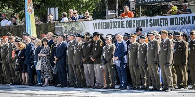 Wojewódzkie obchody Święta Wojska Polskiego w Giżycku 2023 zdj. 16 Dywizja Zmechanizowana