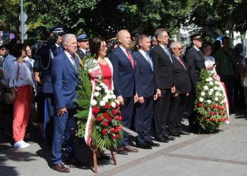 Ełczanie uhonorowali żołnierzy 38 a g