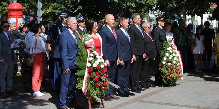 Ełczanie uhonorowali żołnierzy 1 a g