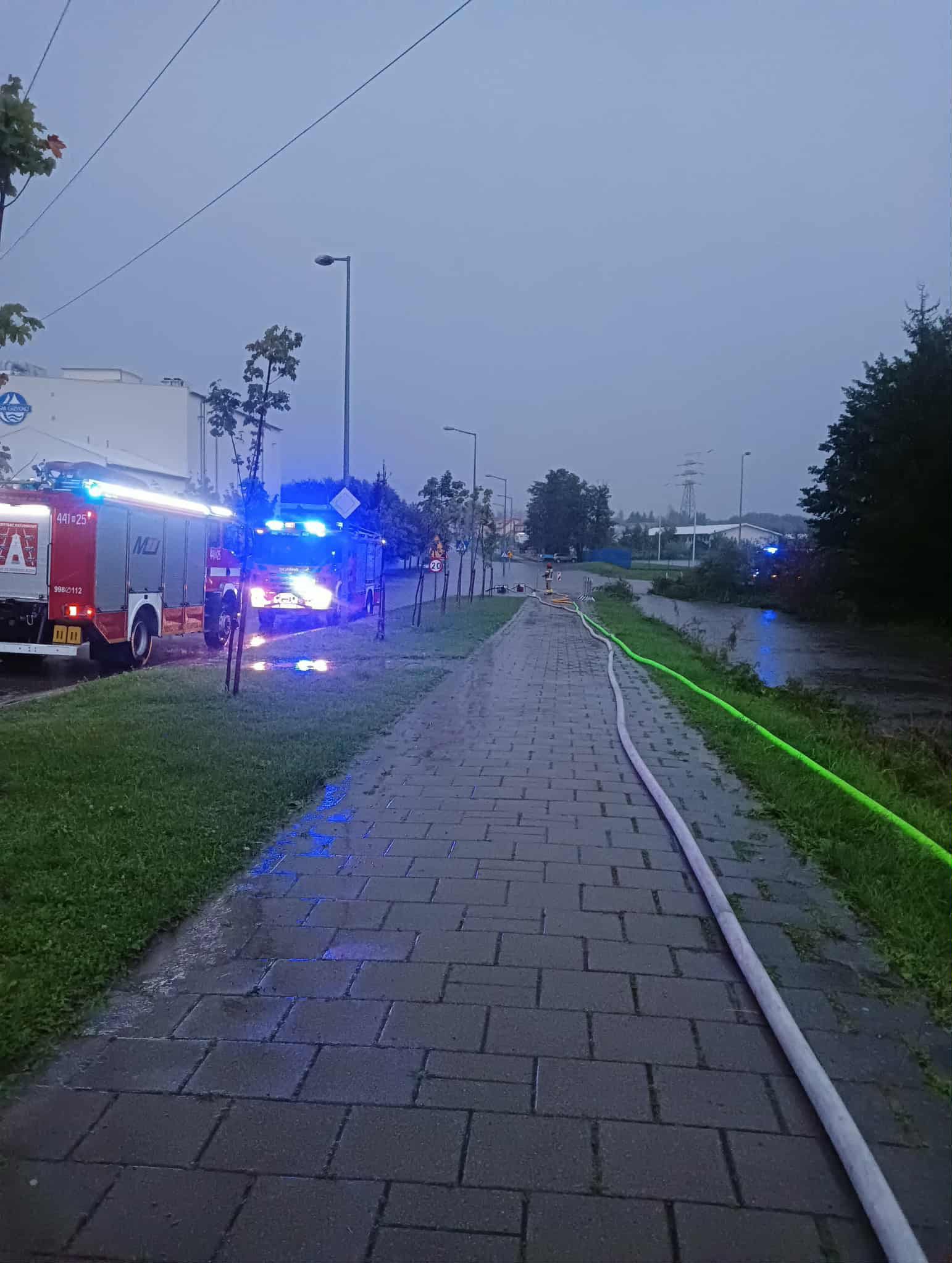 Zalane posesje i ulice w powiecie giżyckim 4 547465435 1089500366708129 3372194247771547956 n