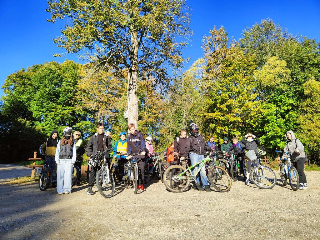 Posprzątali świat na rowerach 4 555417574 1117322507173129 5779796450764527789 n