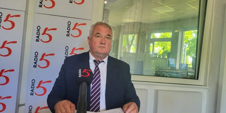 9c036569 a231 44e5 9fba 5911d2a3bc11