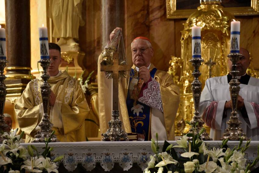 Uroczystości 50-lecia koronacji Cudownej Figury Matki Boskiej Sejneńskiej 46 DSC8641