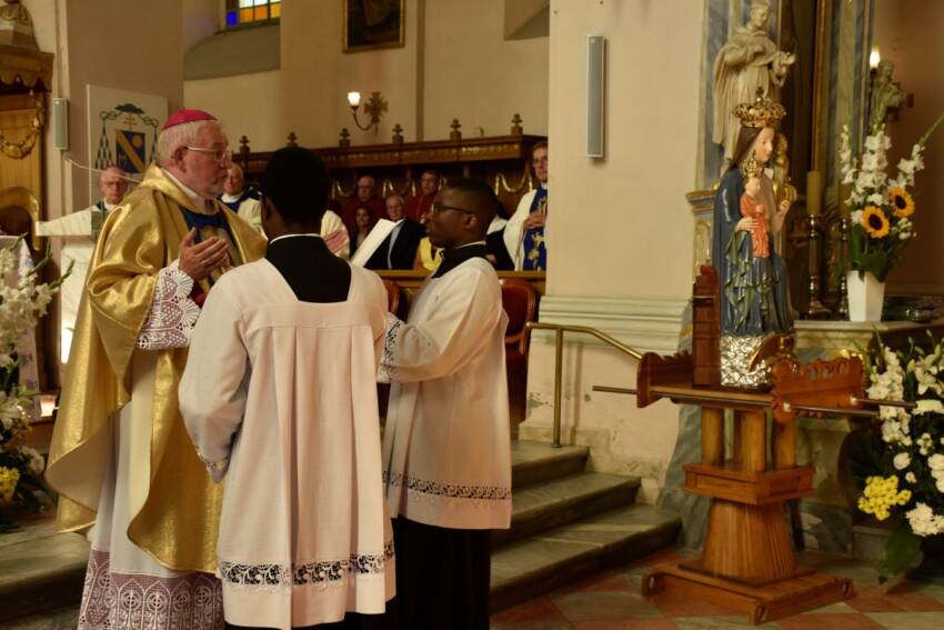 Uroczystości 50-lecia koronacji Cudownej Figury Matki Boskiej Sejneńskiej 24 DSC8751