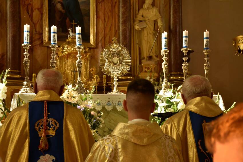 Uroczystości 50-lecia koronacji Cudownej Figury Matki Boskiej Sejneńskiej 14 DSC8776