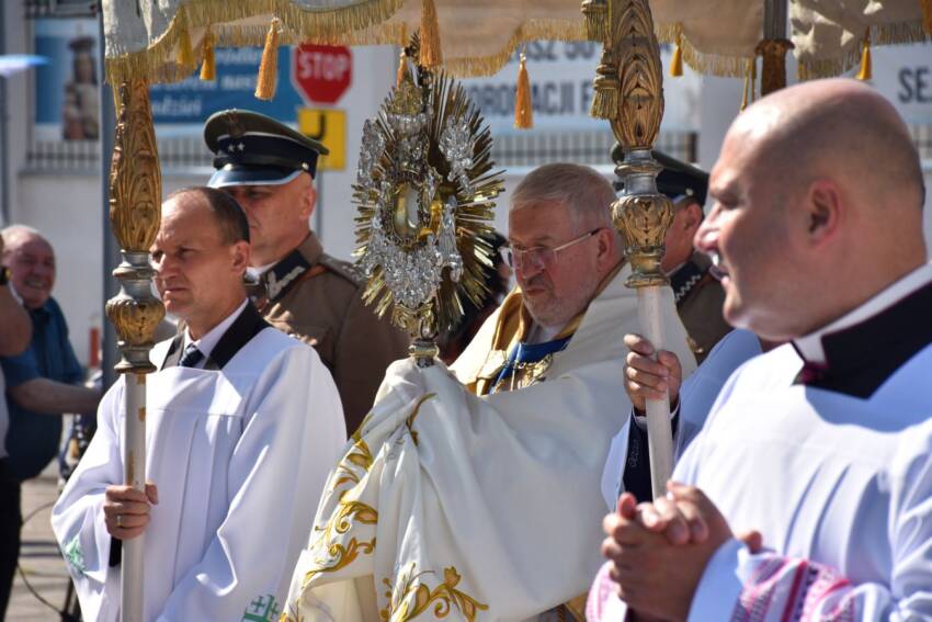 Uroczystości 50-lecia koronacji Cudownej Figury Matki Boskiej Sejneńskiej 12 DSC8806