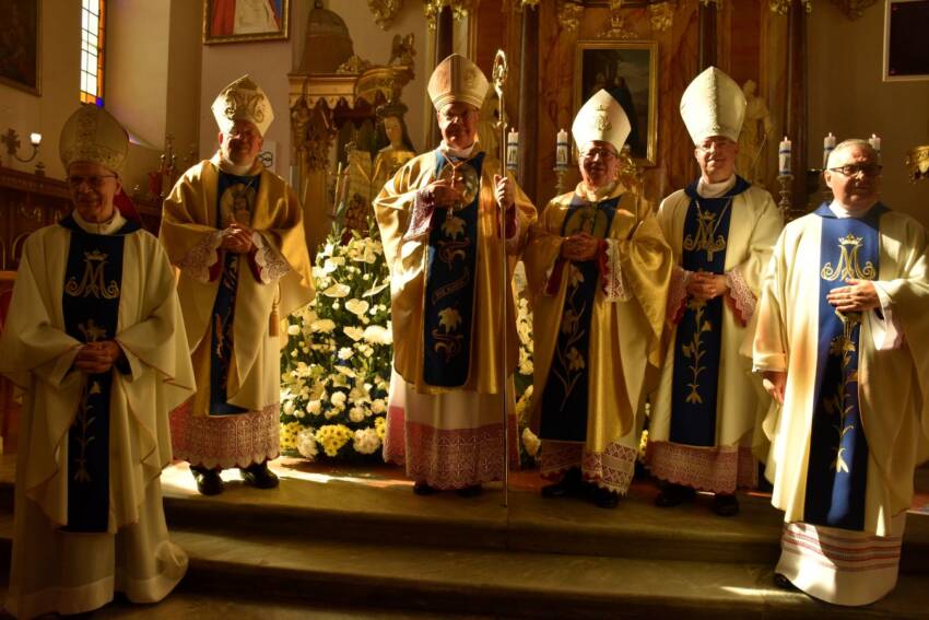 Uroczystości 50-lecia koronacji Cudownej Figury Matki Boskiej Sejneńskiej 4 DSC8829